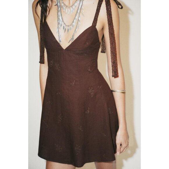 ZARA SHORT EMBROIDERED DRESS - Picture 3 of 7